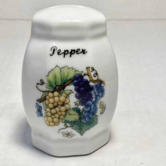 Vintage Grape Vine Grapes Salt & Pepper Shakers Ceramic Mid Century Butterflies - Picture 9 of 15